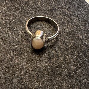 Sterling Silver & mother of pearl ring
